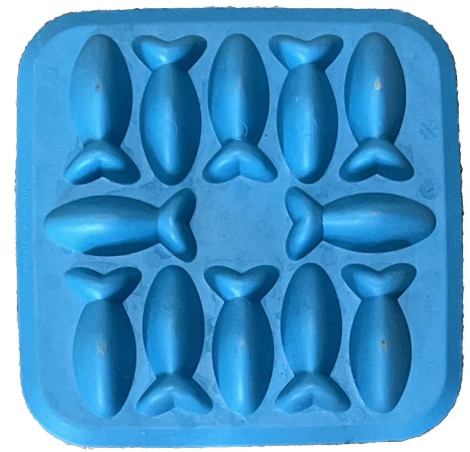 MOLDE CUBO DE HIELO de silicona flexible de IKEA peces costa playa océano Foto 2 de 2