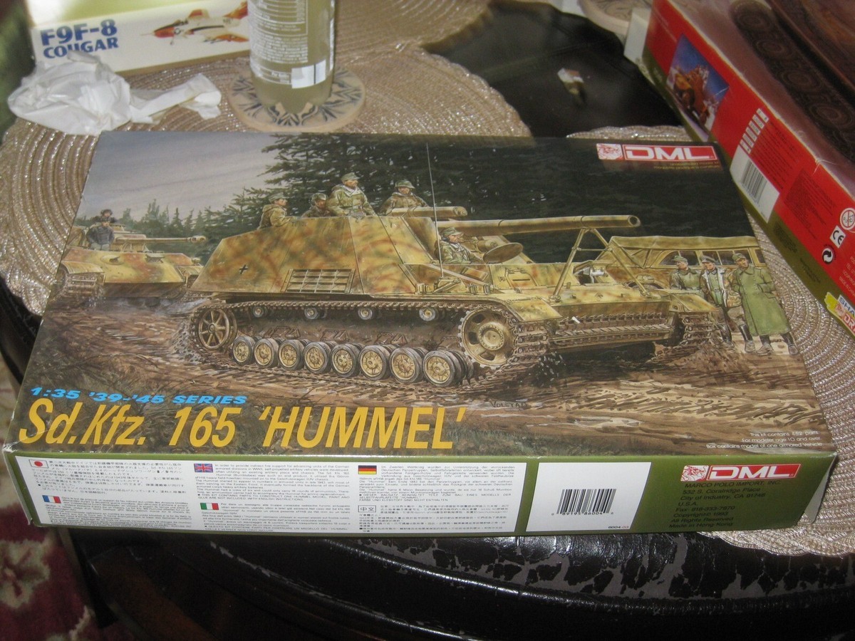 MIB Sd.Kfz. 165 'Hummel' by Dragon '39-'45 Series in 1/35 scale