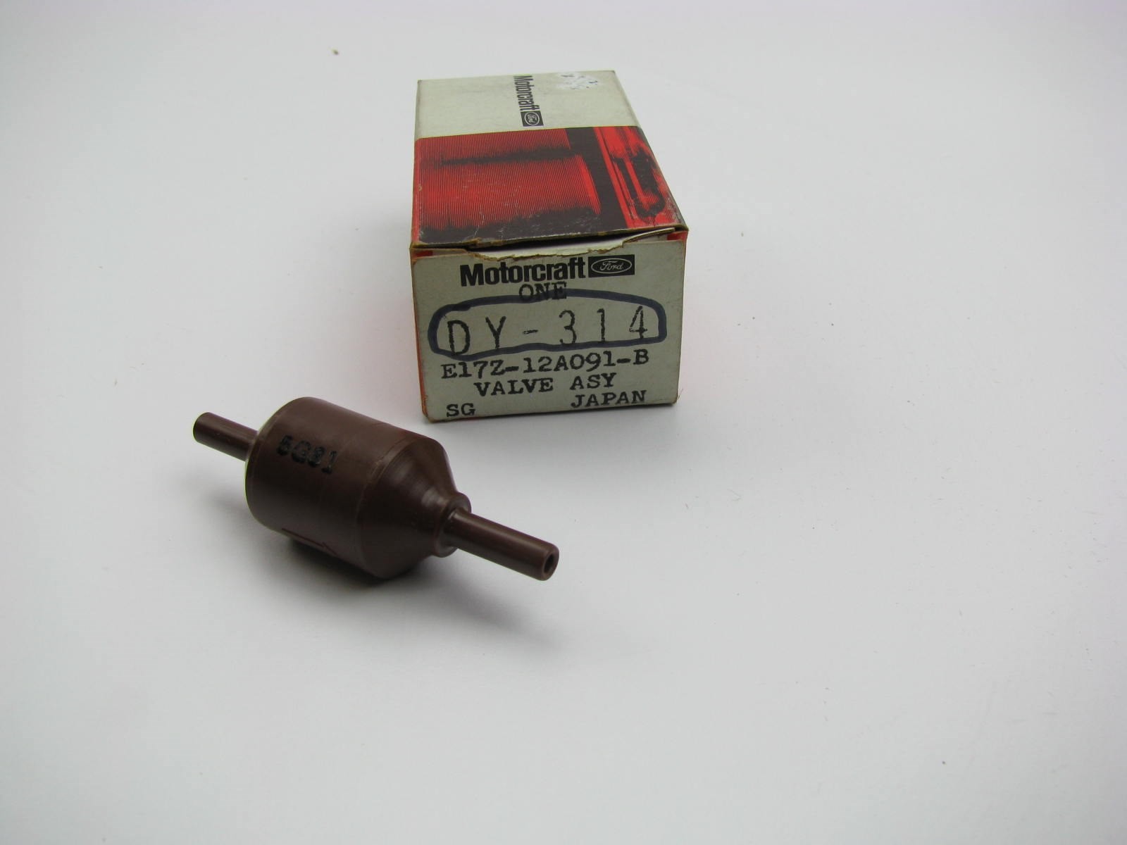 Motorcraft DY314 Distributor Vacuum Control Valve 81 Ford Courier E17Z-12A091-B