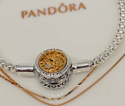 アクセサリー pandora bracelet and Charms New Pandora x Game of Thrones Moments Studded Chain Bracelet