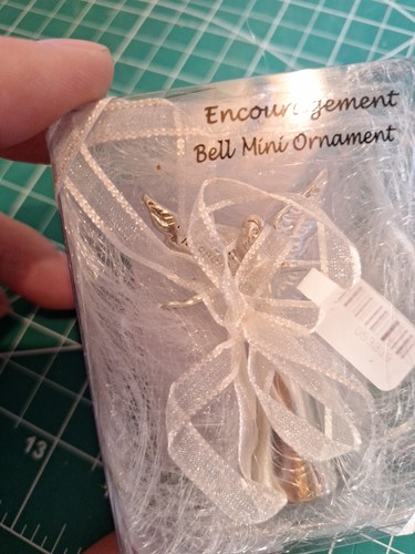 Serenity Seasons Cañón Caídas Milagros Suceden Espiritual Colgante Adorno Campana - Imagen 4 de 5