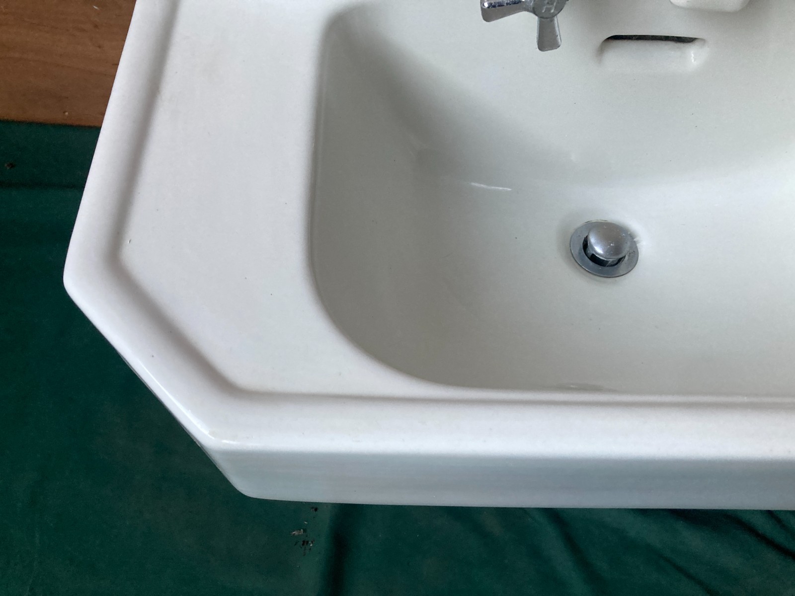 Antique Ceramic White Porcelain Stepped Pyramid Deco Bath Wall Sink Vtg 432-25E