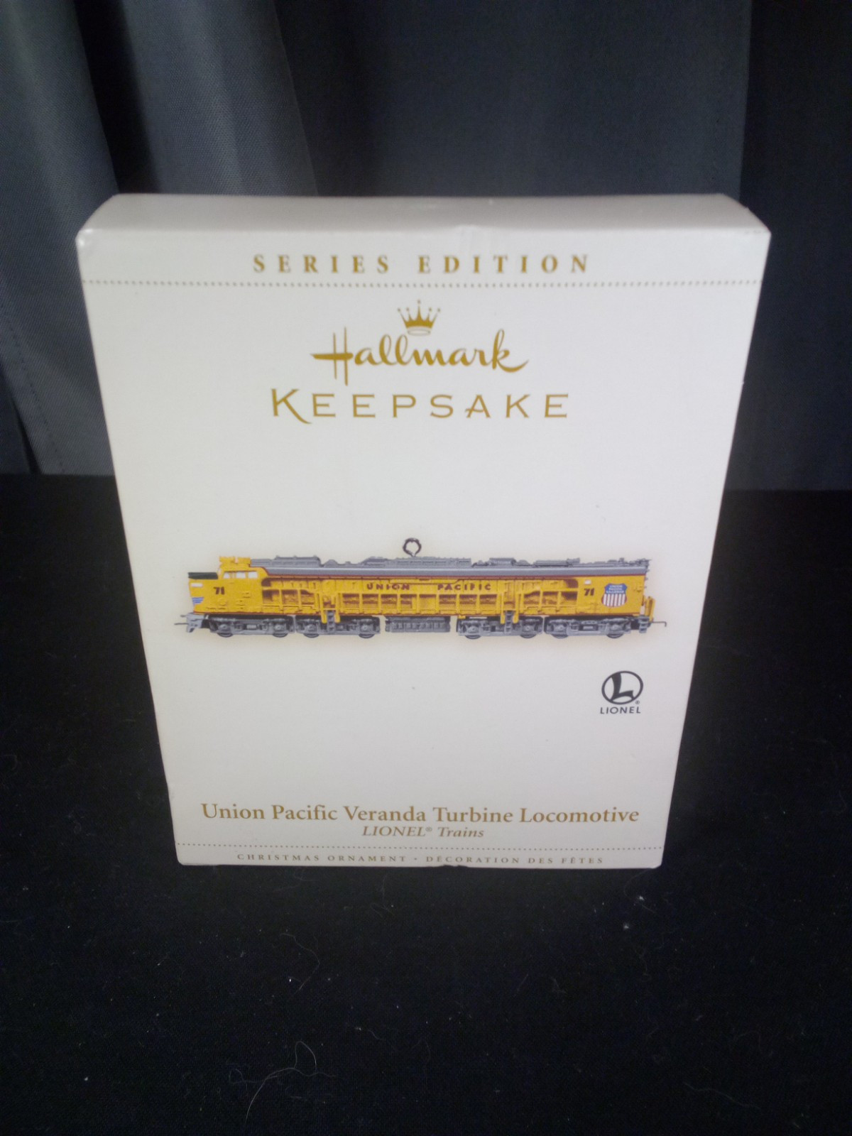 2006 Hallmark Lionel Hiawatha Locomotive Tender Set with Hometown Express