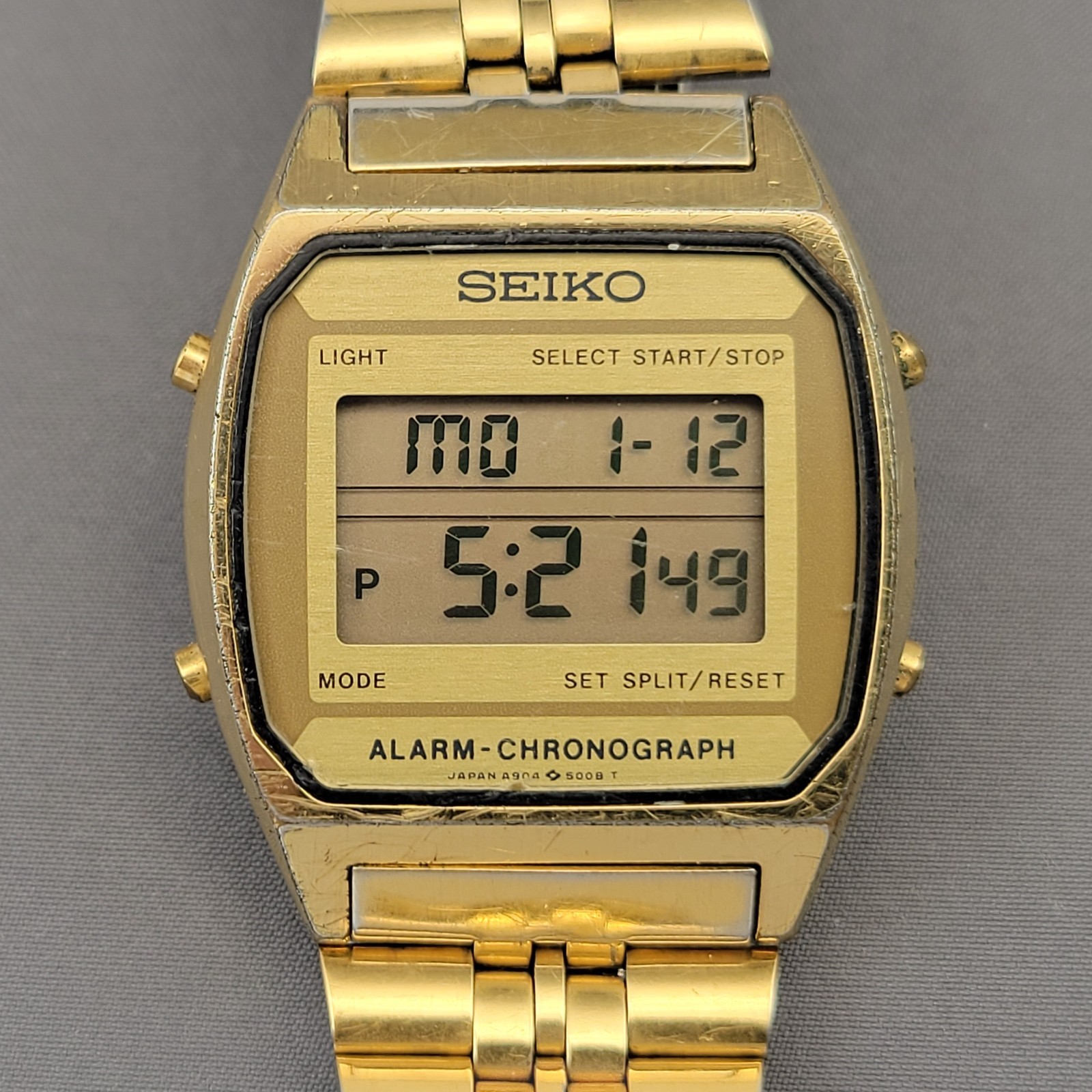 Vintage Seiko Alarm Chronograph A904 5009 Gold Tone LCD Watch, As-Is READ
