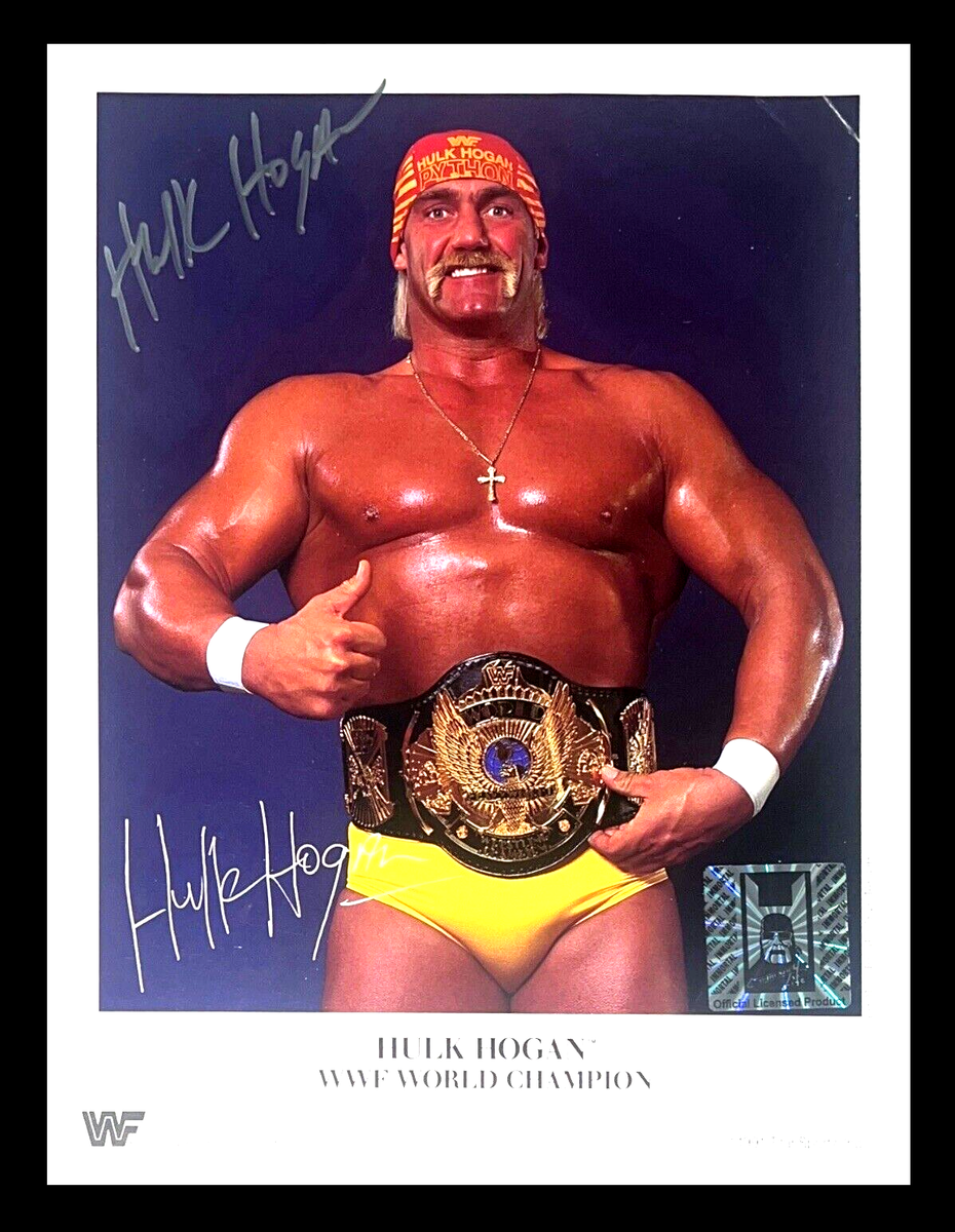 WWE HULK HOGAN SIGNED 8.5X11 ORIGINAL PROMO PHOTO WITH COA VERY