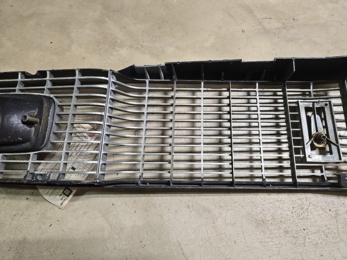 1973-1976 Plymouth Duster Grille Valiant Scamp Grill 1974 1975 **broken tab** - Picture 20 of 24