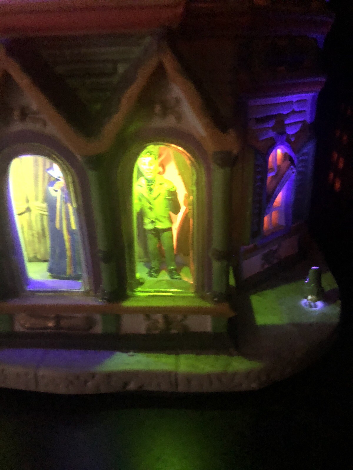 Lemax Spooky Town Carlof’s Costumes & Masks Store Halloween Village eBay