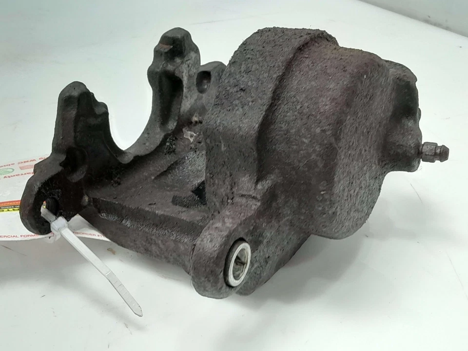 Pinza de freno delantera derecha Chevy S10 1983-1997 4x4 lado del pasajero OEM 19132286 Foto 3 de 4