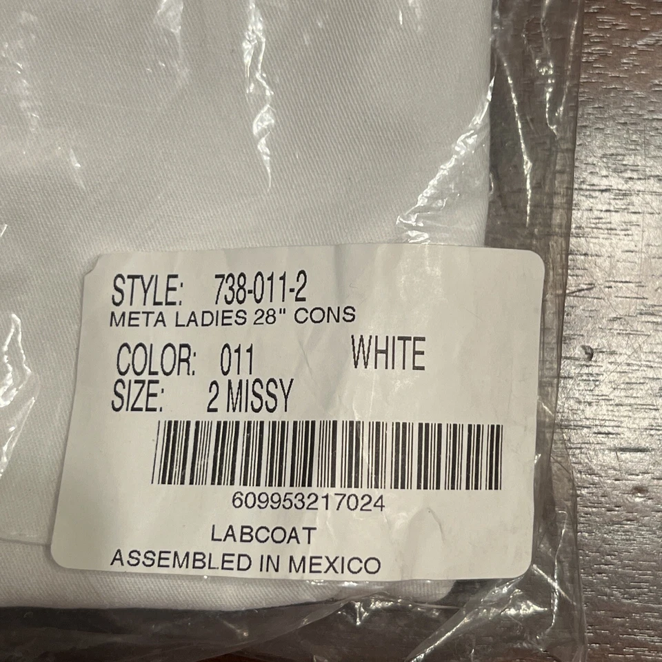 Casaco de laboratório feminino branco curto tamanho 2 Missy por Meta 28 em novo estilo 738-011-2 - Imagem 2 de 4