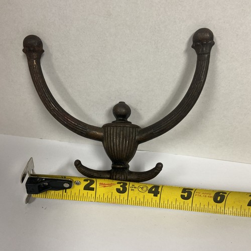 VINTAGE Decorative Cast Iron Double Coat - Hat Hook - Wall Mount - Picture 3 of 4