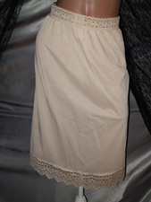 VTG SILKY OLGA FENCE HENGE LACE HALF SLIP NOS 80S COUETTE COTTAGE OFFICE