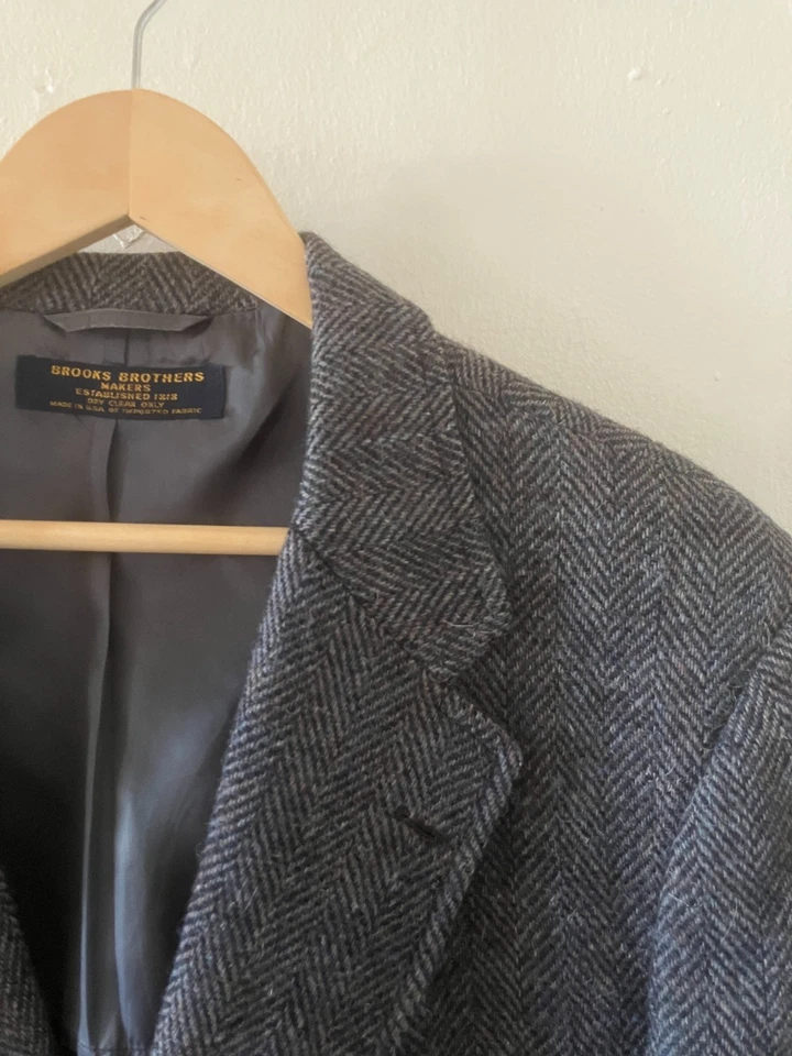 Vintage Brooks Brothers 41 ML Charcoal Gray Navy Blue Herringbone Tweed Blazer - Image 3 of 4