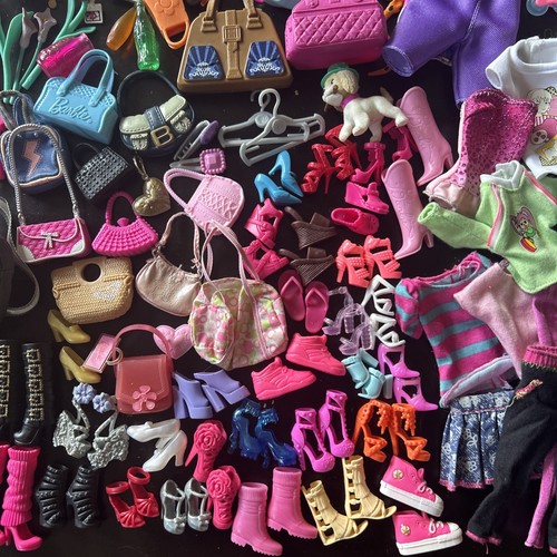 Huge Lot Of Over 350 Pieces Barbie,Ken Clothes,shoes,accessories & MORE SB86 - Picture 7 of 8