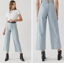 BDG Urban Outfitters High Waist Super-Wide Leg Jeans Size 25 Light Wash Blue