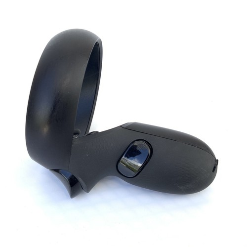 Genuine Oculus Quest 1 / Rift S Controller Right Only Strap Missing - Picture 5 of 6