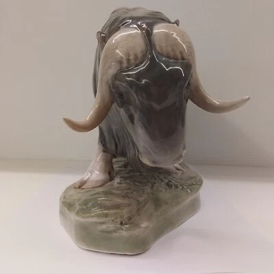 Royal Copenhagen Porzellan figur „Moschusochse" - Bild 1 von 4