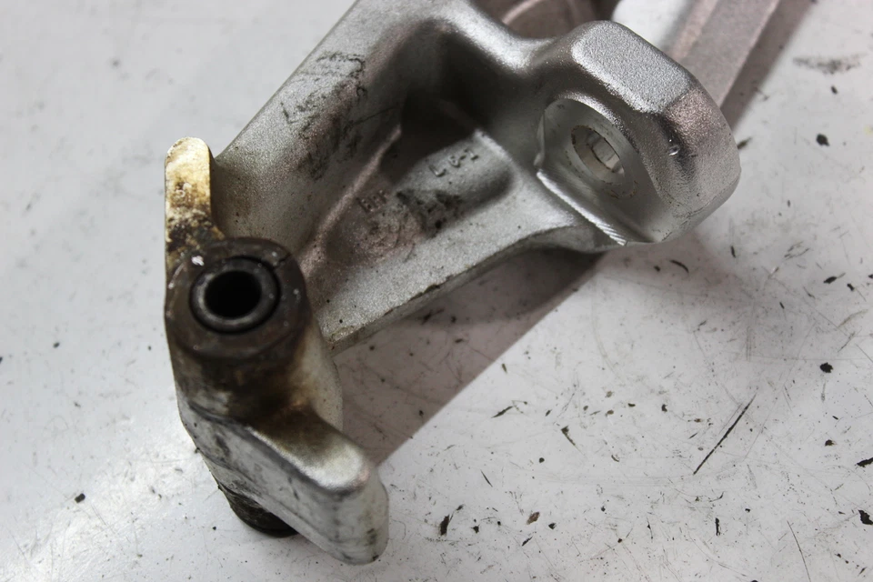 Ski-Doo MXZ 600 2008 Renegade X HO SDI brazo de dirección delantero izquierdo husillo nudillo Foto 4 de 4