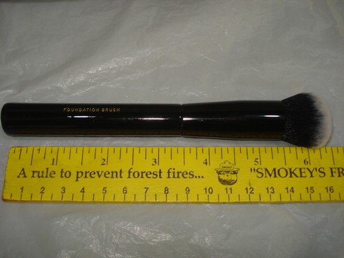 LAURA GELLER Foundation Makeup Brush Pinceau - Picture 3 of 3