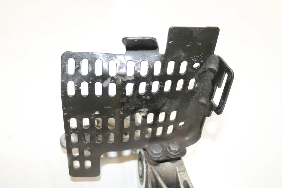 Ski-doo Mxz X 600 Etec Gen 4 2019 128" embrague secundario soporte de marco de torre Foto 3 de 4