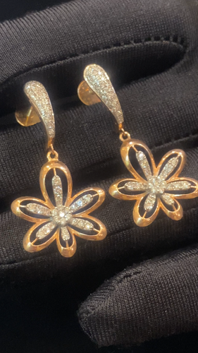 1.18 Cts Round Brilliant Cut Diamonds Flower Charm Dangle Earrings In 14K Gold - Video 1 of 1