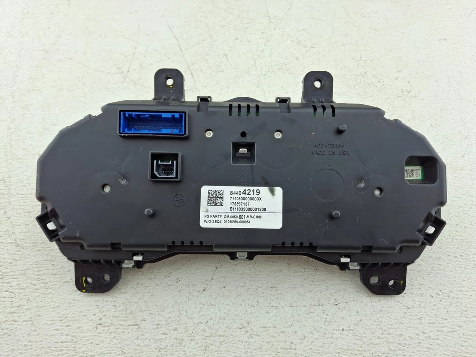 2018-2019 GMC TERRAIN 1,5 Л ПЕРЕДНЯЯ ПРИБОРНАЯ ПАНЕЛЬ СПИДОМЕТР ПРИБОРНАЯ ПАНЕЛЬ 56K OEM - Изображение 3 из 4