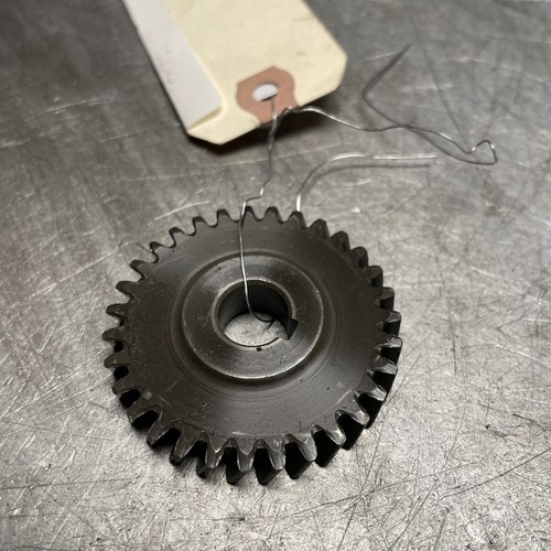 OEM GOOD USED KUBOTA DIESEL D662E OIL PUMP GEAR - Picture 3 of 3