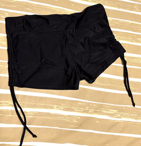 nwot HDE black RUCHED BOY SHORTS SWIMSUIT swim briefs bottoms boyshorts S M