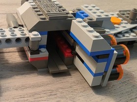 LEGO Star Wars B-Wing at Rebel Control Center (7180), Incomplete 