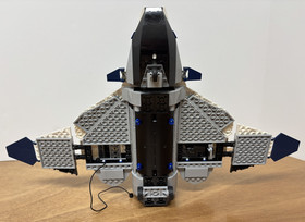 LEGO Marvel: The Avengers Quinjet City Chase (76032) Nearly Complete READ