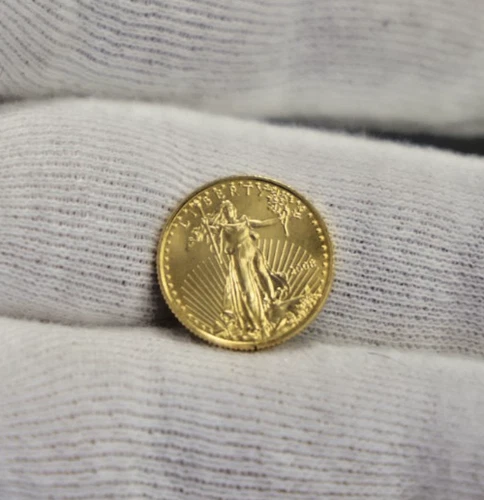 2008 US  Gold Eagle 1/10 oz $5 Nice Coin Unc