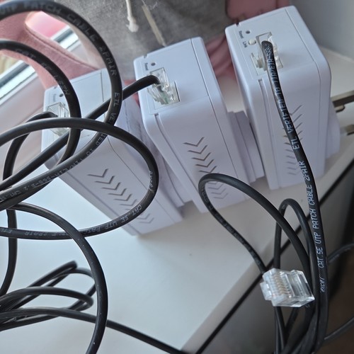 3 adaptateurs CPL mini passe-partout BT Simpler Networks 200 Mbps