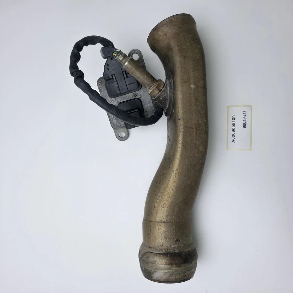 Sensor de óxido de nitrógeno NOx Mercedes-Benz Sprinter 3500 2009-2017 A0009055100 Foto 2 de 4