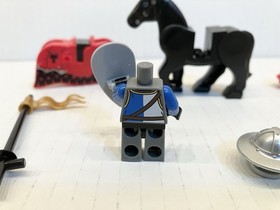 LEGO Horse Armored Red Barding From Set 70402 Gatehouse Raid Black Dragon Heads