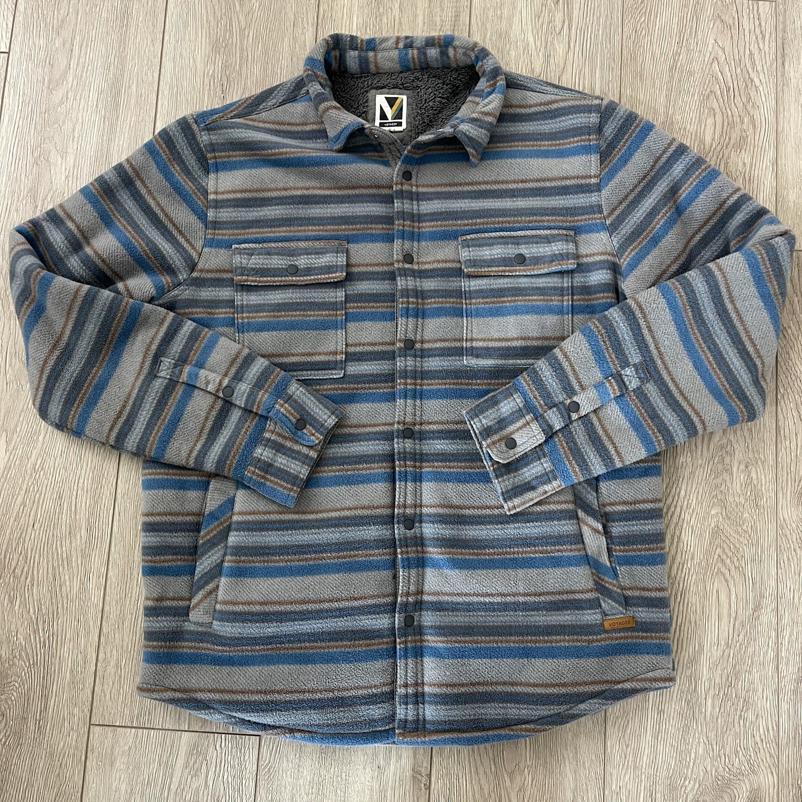 Men's Medium Blue Sherpa-Lined Flannel Shacket with Snap Closure