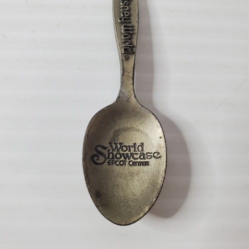 Vintage The Walt Disney Co. World Showcase Epcot Center Souvenir Spoon - Picture 3 of 7