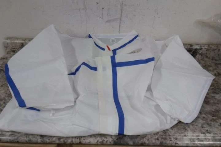 International Enviroguard W2501-4XL 25 Pk Size 4XL Disposable Coveralls image 5