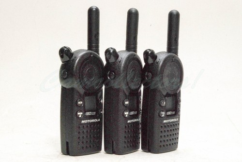 Motorola CLS1110 UHF Business 2-Way Radios Walkie Talkie w/Batteries "SET of 3" - Zdjęcie 2 z 7