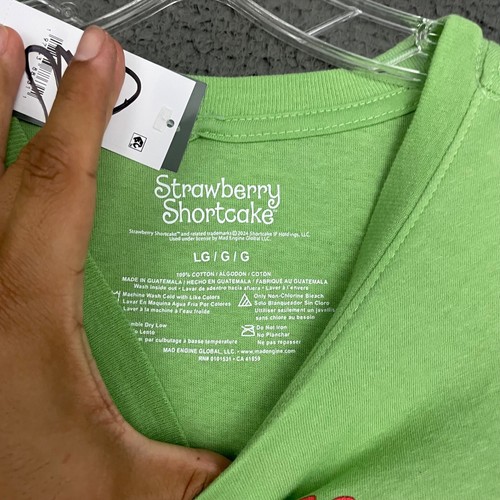 Strawberry Shortcake Shirt Womens Large Green Graphic Cute 80s Retro Casual Mom - Picture 4 of 6