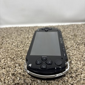 Sony PSP 1001 Console Bundle With Charger Games Accessories Great Condition