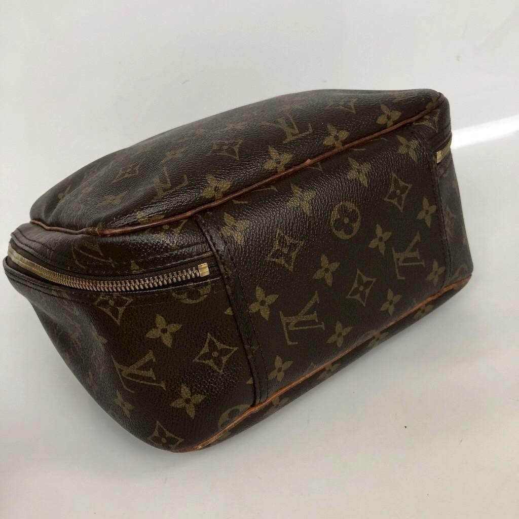 Louis Vuitton Excursion Handbag Authentic Used  バ… - image 4