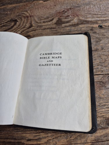 Vintage Cambridge Holy Bible Concordance Black Leather Gold Press Pages - Foto 14 di 24