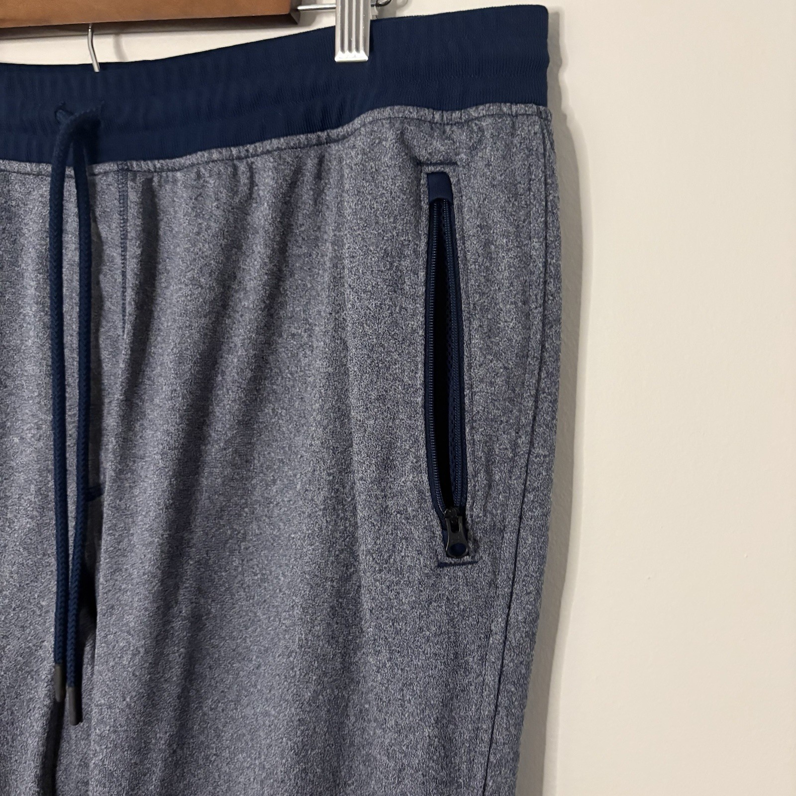 Under Armour Men’s XXL Navy Blue Athletic Pants Jogger Comfy S6 thumbnail 4