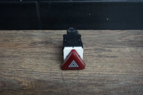 VW Bus T5 Caravelle Startline Schalter Warnblink Warnblinkanlage 6Y0953235A