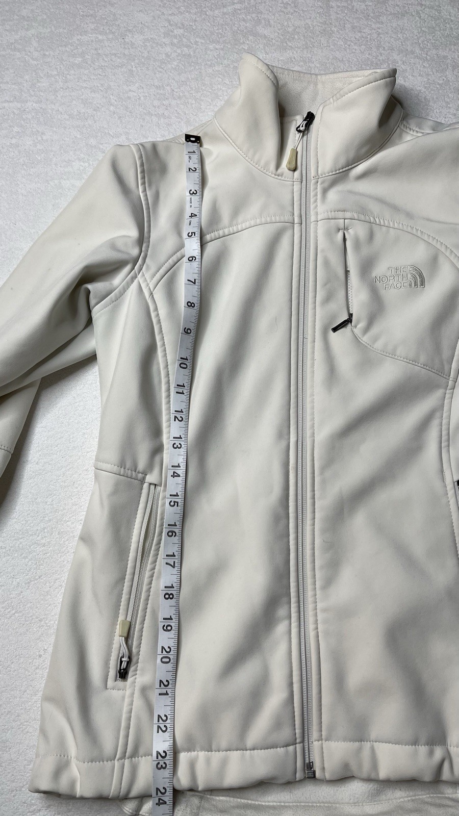 Northface Soft shell Jacket White color Size smal… - image 7