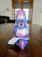 Space Squid. Sofubi Style. Decay Toys