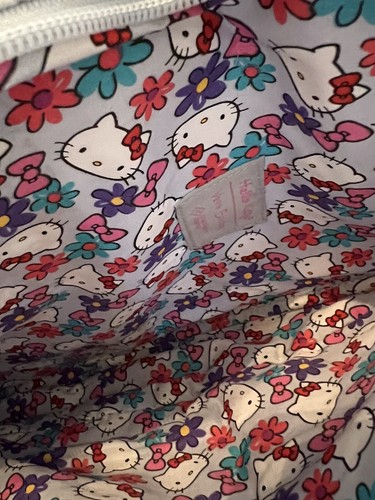 Vera Bradley HELLO KITTY BOWS Large Sling Backpack - Limited Edition NWT - Picture 11 of 11