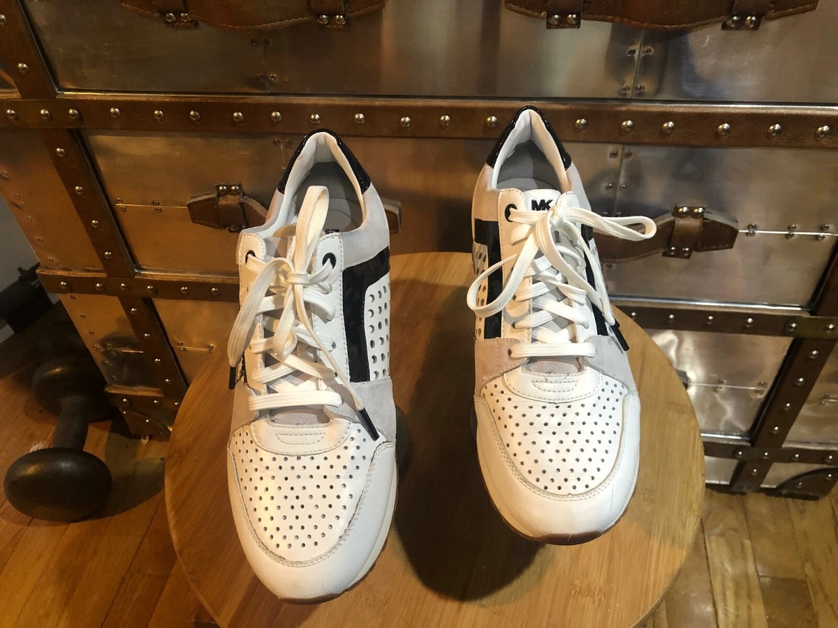 Michael Michael Kors Billie Trainer Leather Perforated White Black US 9.5 HJ161
