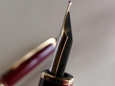 Montblanc Meisterstuck Classique 144 Fountain Pen Burgundy GT 18K