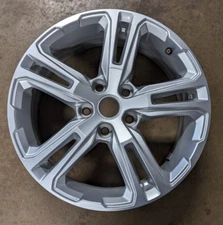 GMC Terrain Silver OEM Wheel 17” 2018-2023 Original Factory Rim 84104197 5833A