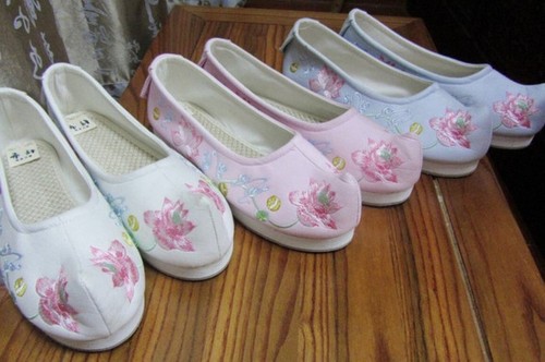 Traditional Korean Hanbok Shoes Embroidered Women's Costume Footwear Size 5-8.5 - Picture 14 of 33